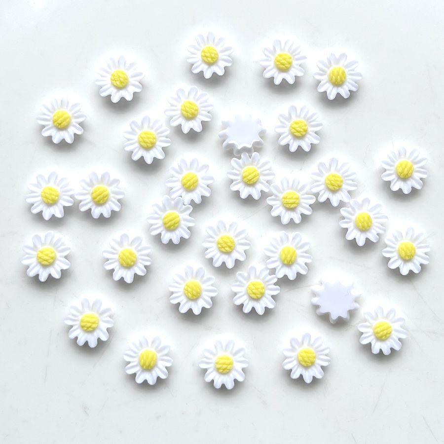 50 Pcs 10mm Chrysanthemum Scissors Craft Scrapbook Decorations for Jewelry Making, Nail Art DIY, and Alluring Flower Accents