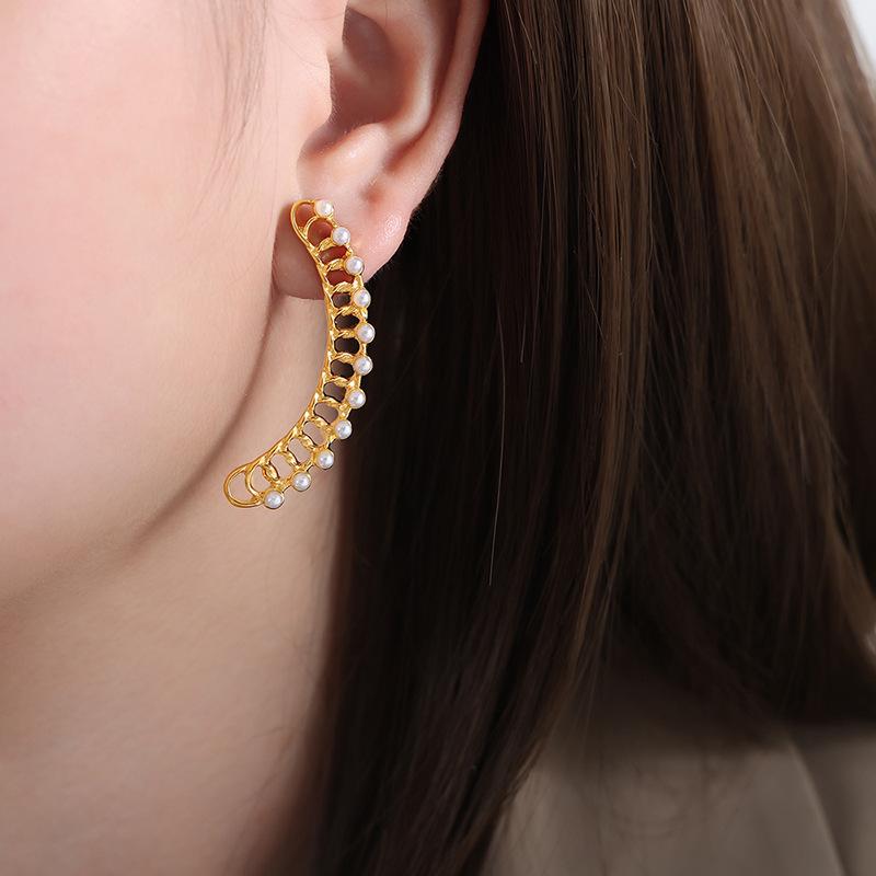 European & American Elegant Pearl Tassel Earrings - Titanium Steel Hollow Design