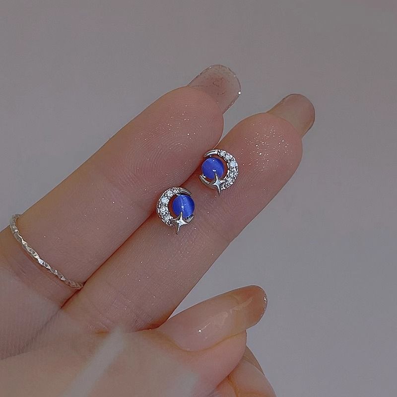

925 Silver Needle Minimalist Opal Moon Studs Fashion Minority Design Earrings Exquisite Small and Versatile Ear Rings Star Moon Earring 925 Silver Needle
