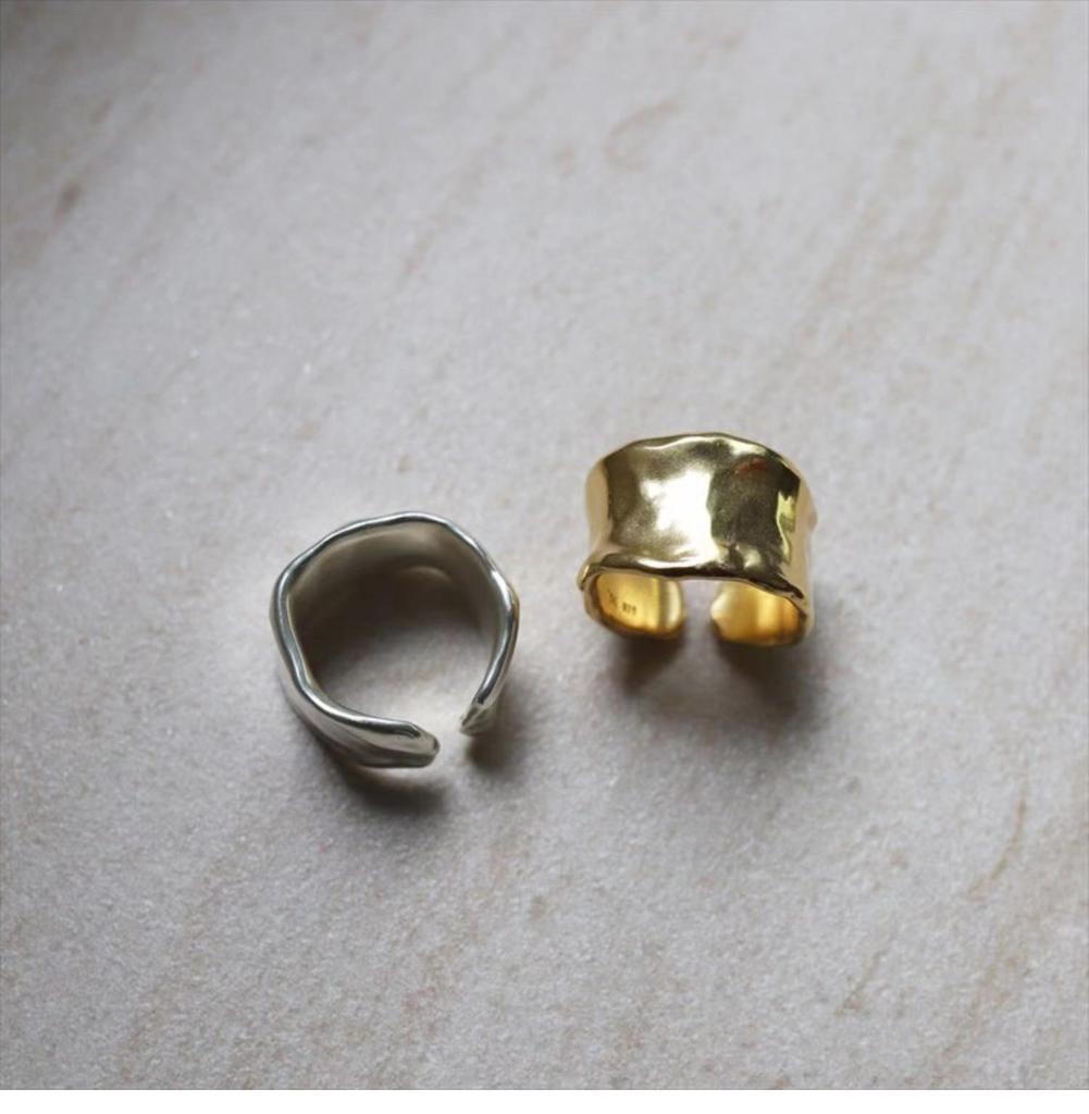Mědí pozlacený 18karátovým zlatem otevřený prsten Matsumoto Ena: Široký, hladký povrch pro ukazováček nebo malíček