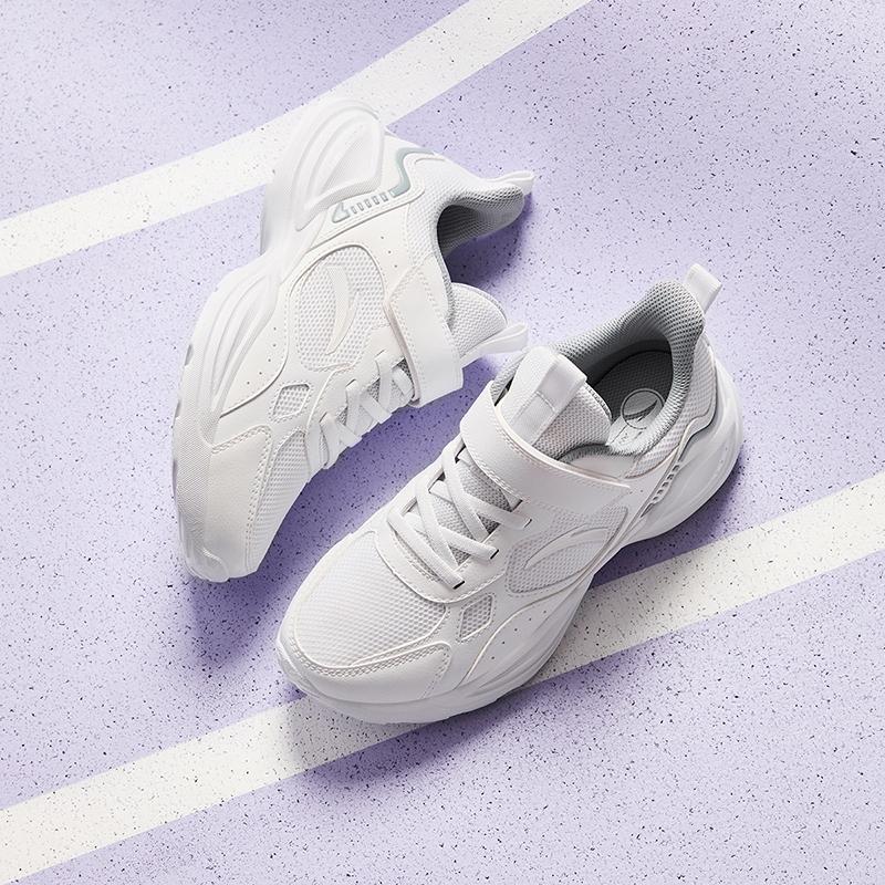 Anta Kids Fabric Synthetic Leather Trendy Versatile Lightweight Shock Absorbing Low Top Running Shoes Men Running Shoes White A22445577-1
