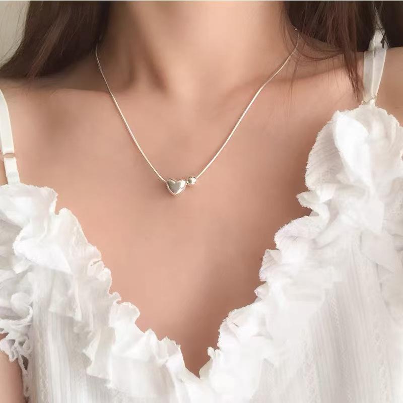 Pearl necklace women's niche light luxury design high-end fashion temperament collarbone chain neck chain sweater chain bead chain