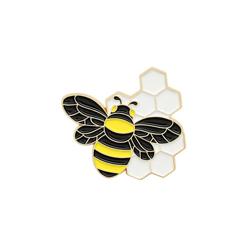 Cartoon Cute Bees Enamel Brooch - Fashionable Small Animal Badge Accessories