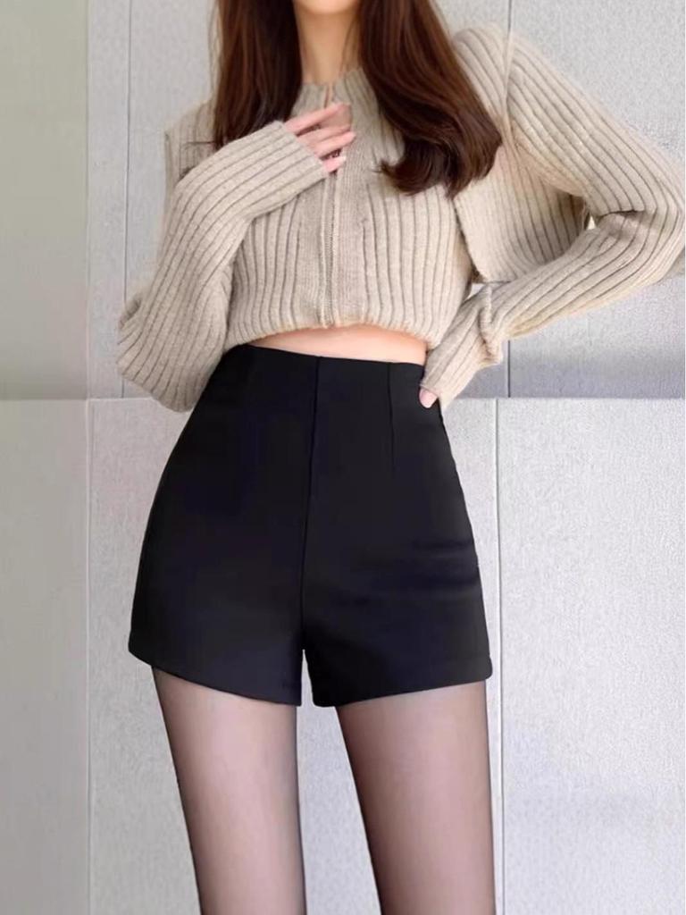 Women's Black Elastic High-Waisted Fleece-Lined Shorts - Slimming, Wide-Leg, Thick, Small Size, Autumn/Winter 2024 Collection