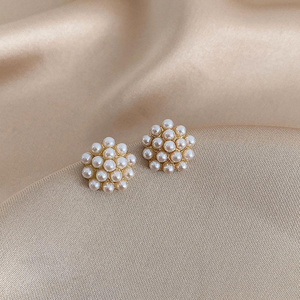 Light Luxury Pearl Stud Earrings Celebrity Temperament Flower Earrings Elegant High-end Earrings