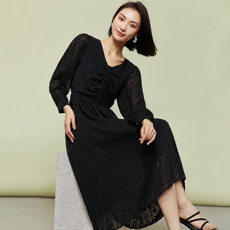 

Ta Tu Women s V-Neck Slimming Mid-Length Dress M