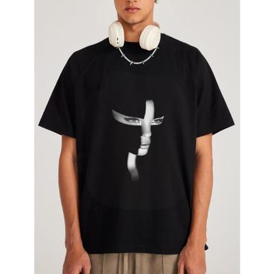 Weißes T-Shirt mit abstraktem Gesichtsdruck für Freizeitkleidung