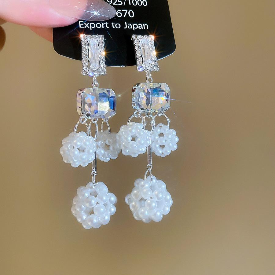 Europäischer und amerikanischer ethnischer Stil, mit Diamanten besetzte Wassertropfen-Quasten-Ohrringe, Steckerohrringe, Damenohrringe, Design-Sinn Nische