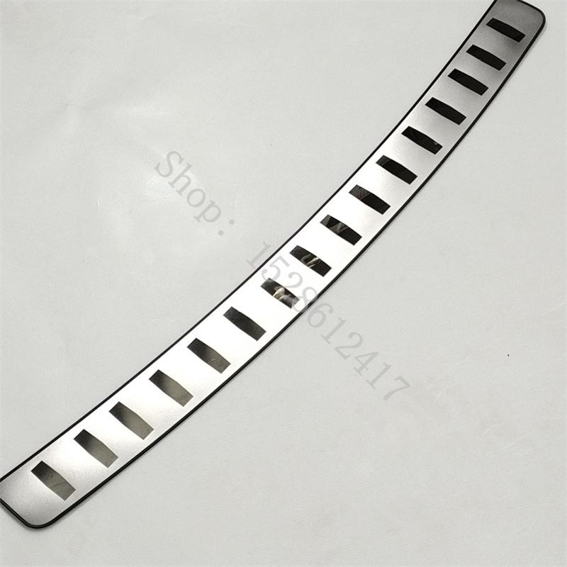 For Skoda Octavia A7 2015 2016 ~2021 Stainless Steel Rear Trunk Bumper Protector Rear Scuff Plate Rear Door Sill Car Accessories