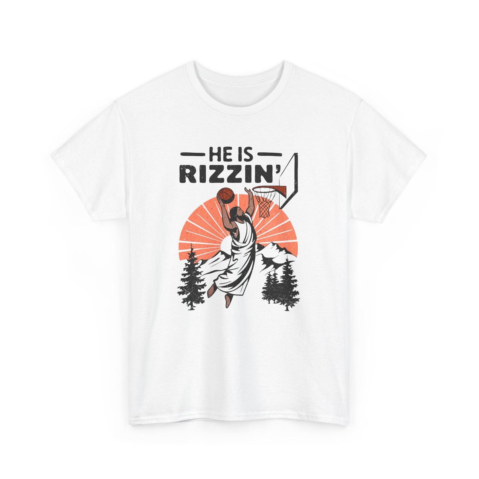 Футболка He is Rizzin | Футболка в уличном стиле для баскетбола | Графическая футболка с изображением баскетбольной площадки S
