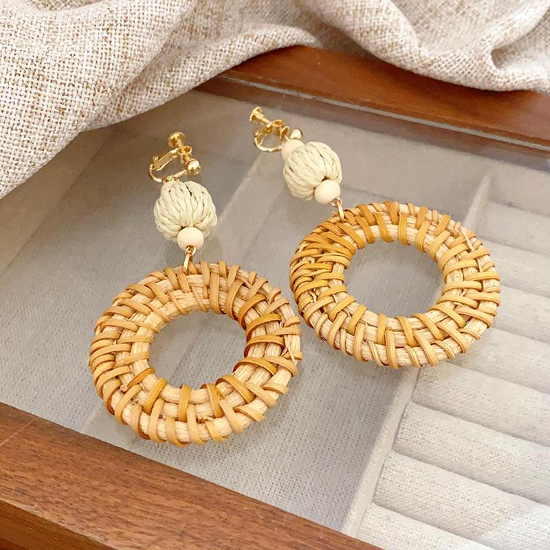 

Ethnic Silver Needle Raffia Circle Retro Dangle Earrings