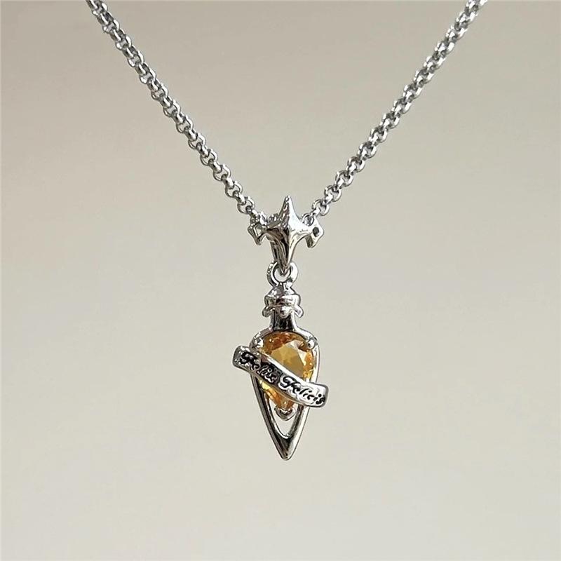 Vintage Yellow Lucky Bottle Potion Pendant Necklace Exquisite Fashion Versatile Necklace Premium Design Collarbone Jewelry Gifts