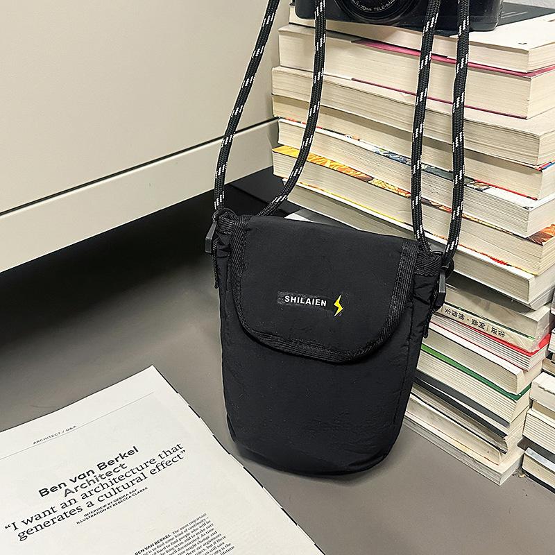 

Crossbody bag new simple trend fashion small satchel simple niche casual mobile phone bag bag women чёрный