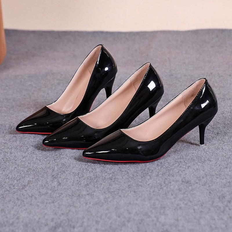 Damen High Heels einfarbig täglich Pendeln hoher Sinn vielseitig Stiletto spitz Promi königlicher Schwester Stil glänzend sexy Einzelne Schuhe