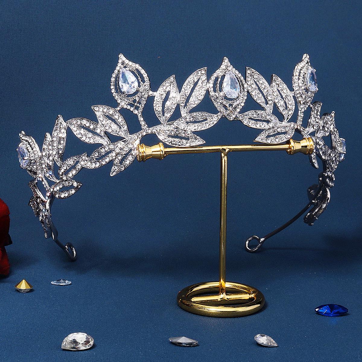 

Luxury Zircon Rhinestone Crown: Baroque Tiara for Korean Bride Photo Shoots and Travel Styling