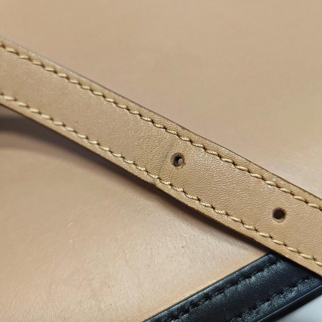 [Pre-Owned] Tb Small Brown Leather Shoulder Bag With Gold Hardware And Detachable Strap - Very Good #1LPD053