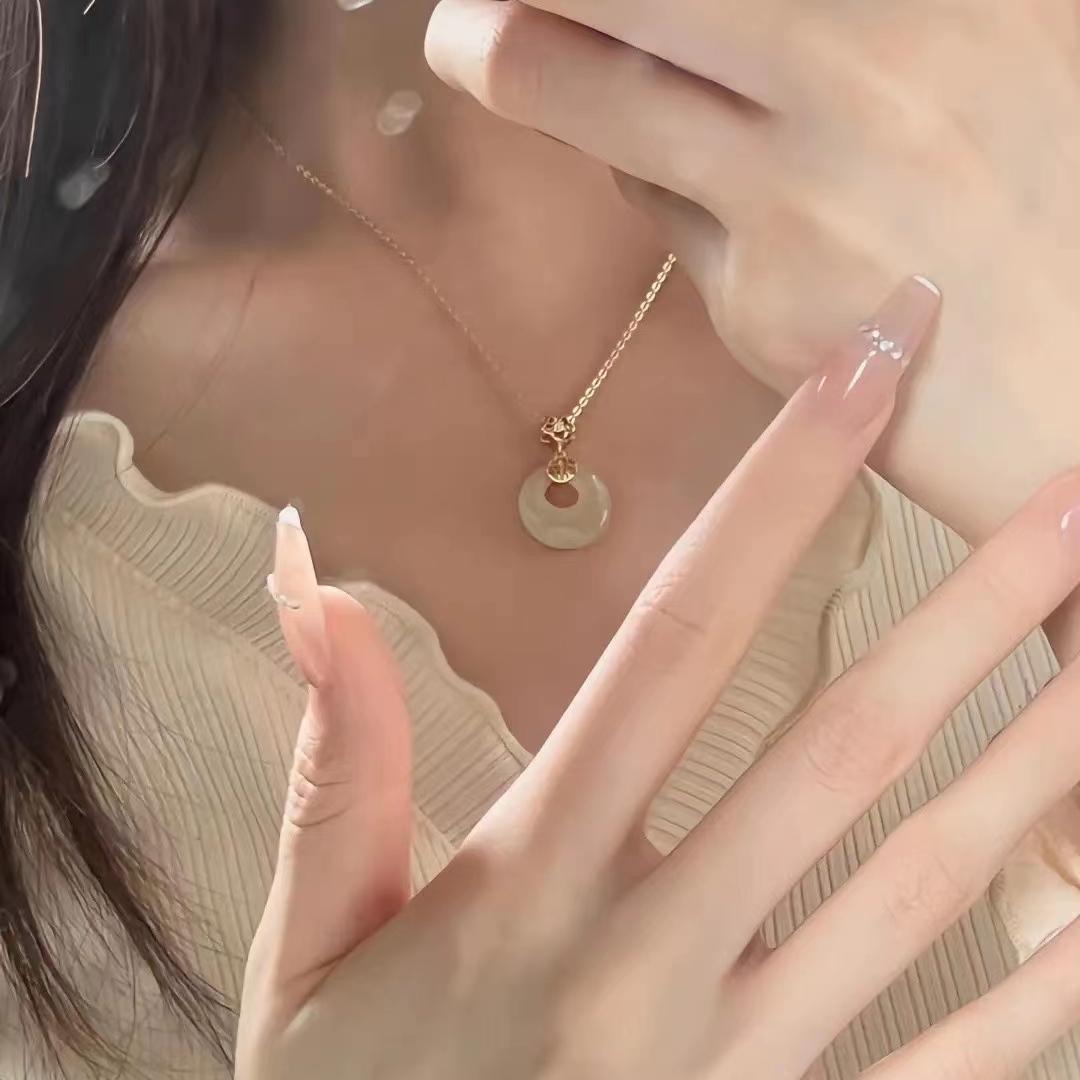 

Palace Lord s Hetian Jade Necklace - Women s Clavicle Chain Christmas Gift for Girlfriend