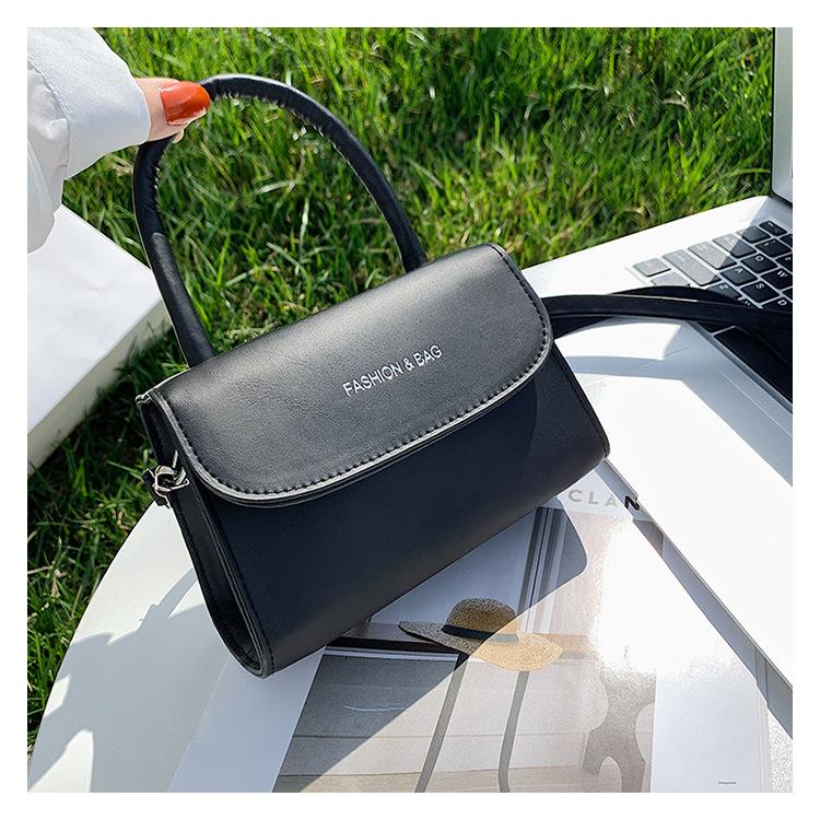 

Жіноча сумка літо 2024 новий простий модний тренд для приміських поїздок маленька квадратна сумка проста модна сумка через плече сумка-месенджер чорний