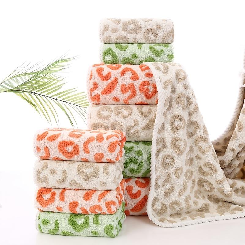 2pcs/set Coral Fleece Bath Towel Set  Thickened Absorbent Leopard Print Jacquard Towels for Home Unisex Soft Bathroom Towels