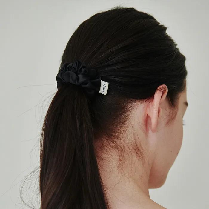 Silky Scrunchie (S)
