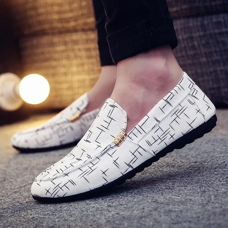 Fashion Men's Flat Loafers Comfortable Casual Shoes Breathable Slip-On Soft Driving Shoes Light Moccasins Hombre Men Lazy Shoes 2025