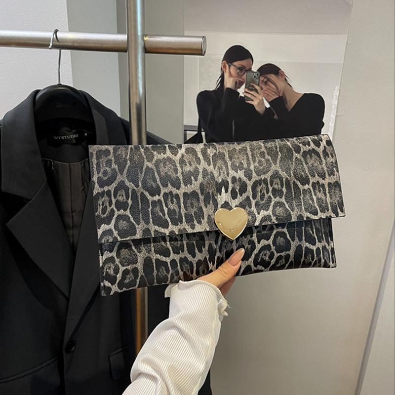 Large Capacity Wallet For Women Luxury Designer PU Purse Fashion Clutch Bag Coin Wallet Closure Leopard Print Handbag CLE