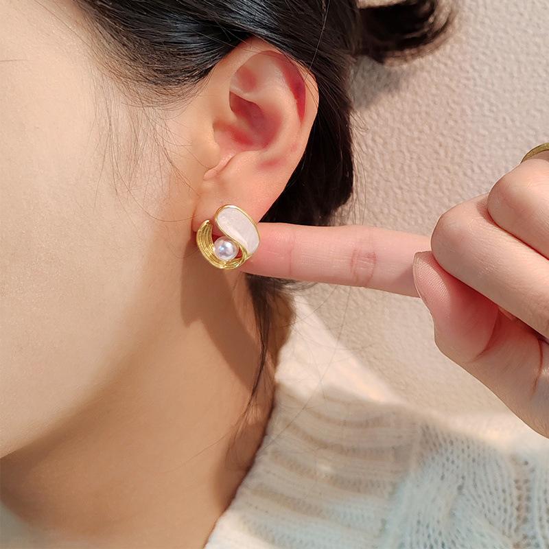 Cercei cu șuruburi retro francezi cu perle, glazură cu picurare high-end, cercei cu temperament cu design de nișă, cercei cu știfturi 925 versatili pentru femei