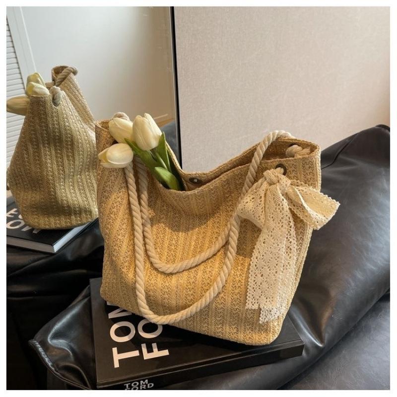 2025 Vielseitige Strandtasche aus Stroh im Pastoralstil: Damenhandtasche mit großem Fassungsvermögen und einzelnem Schulterriemen