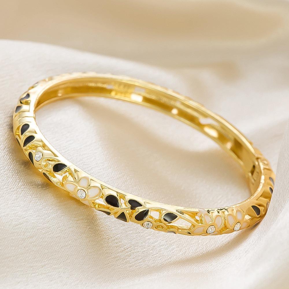 Классический эмалированный браслет-бангл с текстурой цветка и глазурью, инкрустированный бриллиантами, для женщин. Винтажный медный металлический браслет на руку. Вечерние украшения. Подарки. 58-60mm черный белый