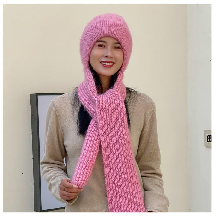 New women's autumn and winter hat, thickened squirrel fleece three-in-one hat, outdoor cold-proof and windproof hat and scarf combo