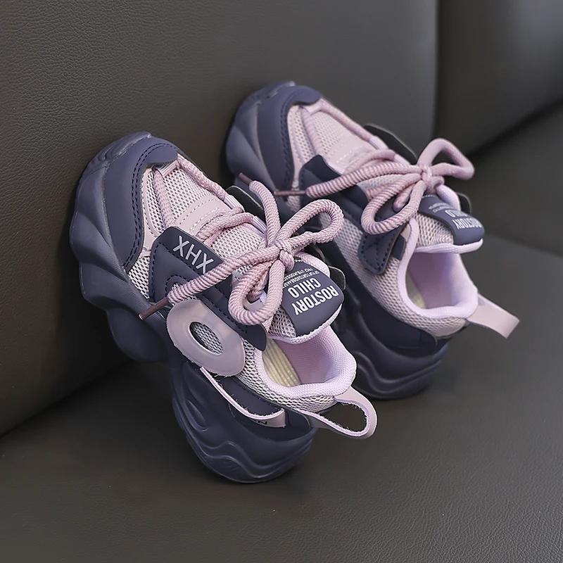 

Кроссовки для мальчиков и девочек, сетчатые, дышащие, универсальные беговые кроссовки для студентов, толстая мягкая подошва, новая мода 2024, детские кроссовки на липучке 26 розовый