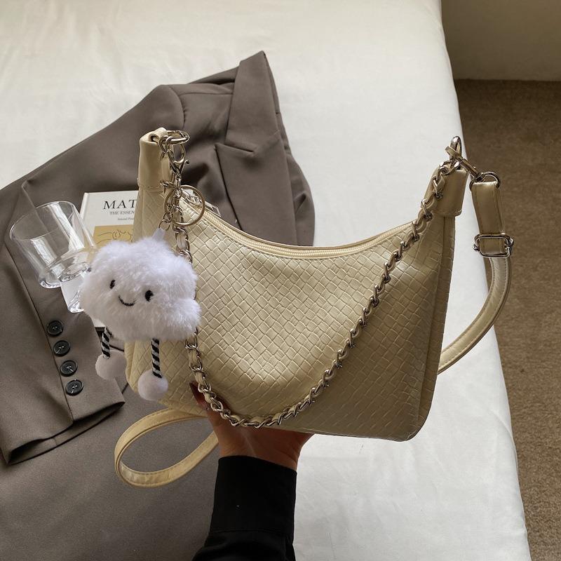 

New fashion niche shoulder bag trendy versatile large capacity messenger bag commuter underarm dumpling bag