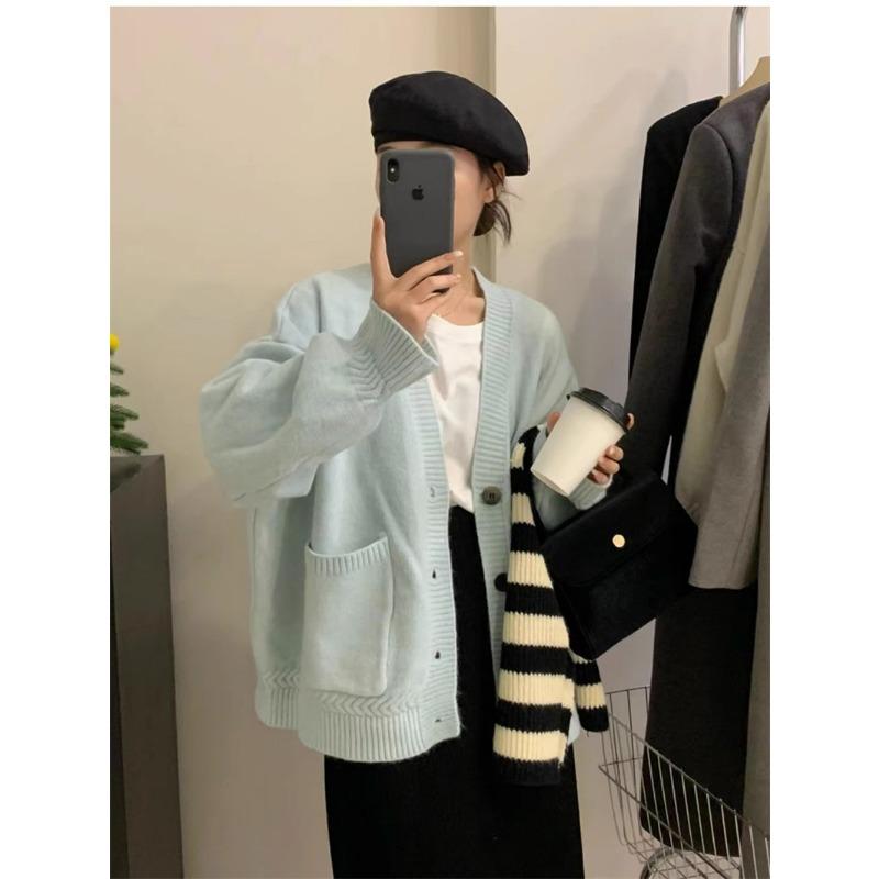 

Кардиган трикотажный с V-образным вырезом и карманом, новый осенне-зимний, свободного ленивого мягкого воскового дизайна, куртка-свитер женская светло-синий