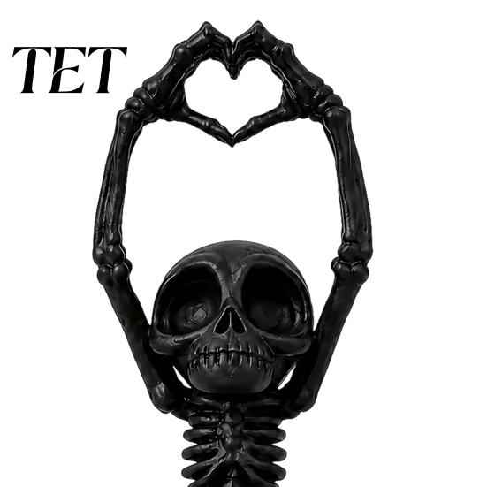 Desktop Figurine for Halloween Heart-Matching Skull Ornament, 3D Printed Skeleton Statue, Gothic Artistic Sculpture Compact Size Home Bookshelf