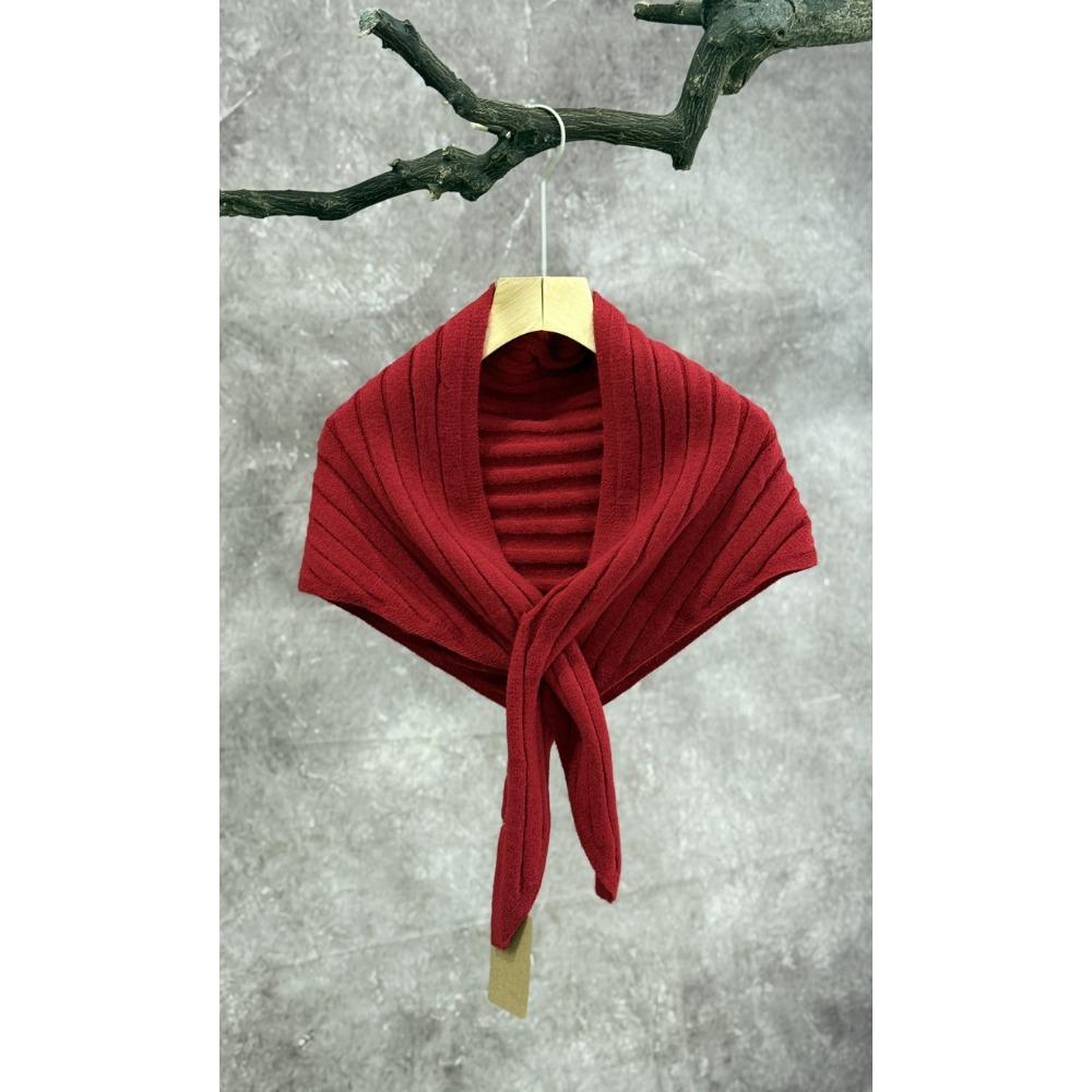 High-end Fashion Autumn and Winter Triangle Scarf Korean Version Knitted Scarf Shawl Women's Outdoor Warm Triangle Scarf Small Vest
