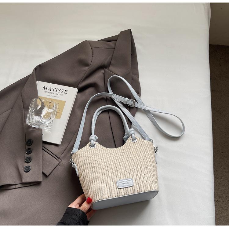 

Niche design handbag women s 2025 new summer popular bucket bag high-end commuter shoulder messenger bag