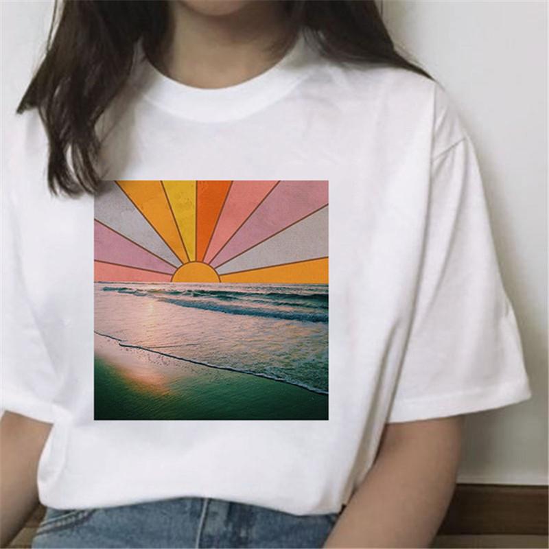 Hotselling New Aesthetic Wave Print Roundneck Shortsleeved Tshirt for Women Graphic T Shirts Aesthetic Clothes Tops Harajuku