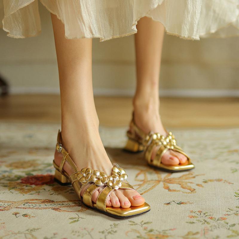 New summer women's Roman sandals comfortable low heel flat sandals leather soft sole hollow large size buckle square head