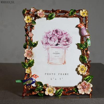 European-style Retro Flower and Bird Metal Photo Frame Decor Creative Wedding Photo Living Room Desktop Photo Frame Ornaments