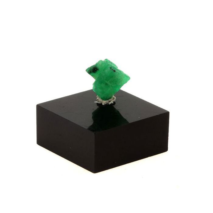 Pierres et Minéraux. Emeraude. 1.76 ct. Mingora emerald deposit, Swat District, Pakistan.