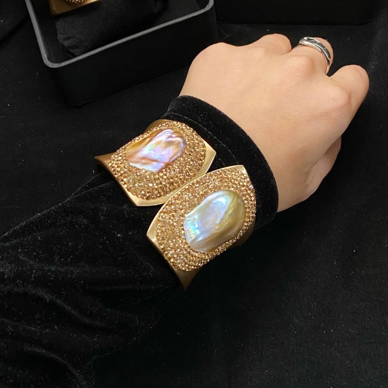 European Version Wide-sided Double-headed Baroque Freshwater Pearl Bracelet, Bracelet Inlaid with Super Shiny and Super Bright Bracelet