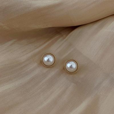 Retro Pearl Stud Earrings Internet Celebrity Temperament Earrings French Personality Simple Temperament Earbone Stud High Quality Earrings