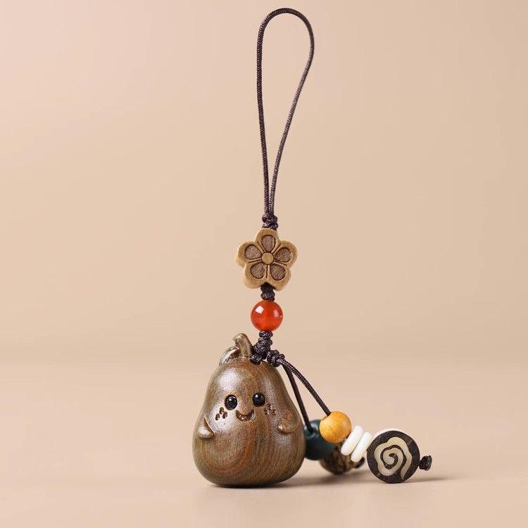 

Мультяшная груша из сандалового дерева, неразлучная пара, цепочка для мобильного телефона, резные изделия из массива дерева, милый кулон для украшения сумки в виде груши Green Phone Chain