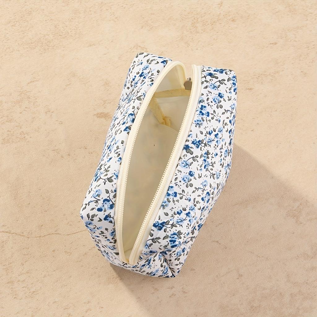 1Pc Flower Printed Quilted Makeup Bag, Puffy Zipper Design, Large Capacity Cosmetic Organizer for Travel & Toiletries