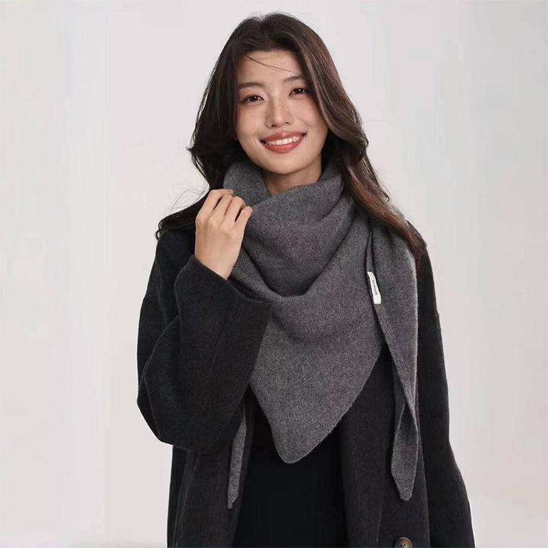 Retro British Triangle Women's Scarf Winter Versatile Super Cozy Scarf Women Comfortable Gentle Sweet Korean Style Muffler