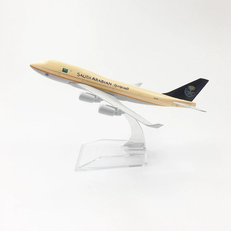 1:400 Scale Metal Alloy B747 16cm Saudi Arabian Aircraft Model Airplane With Landing Gear Collectible Gift Home Display Model