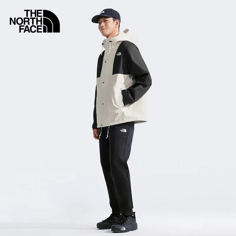 The North Face Men's 8ESQ Waterproof Breathable Jacket