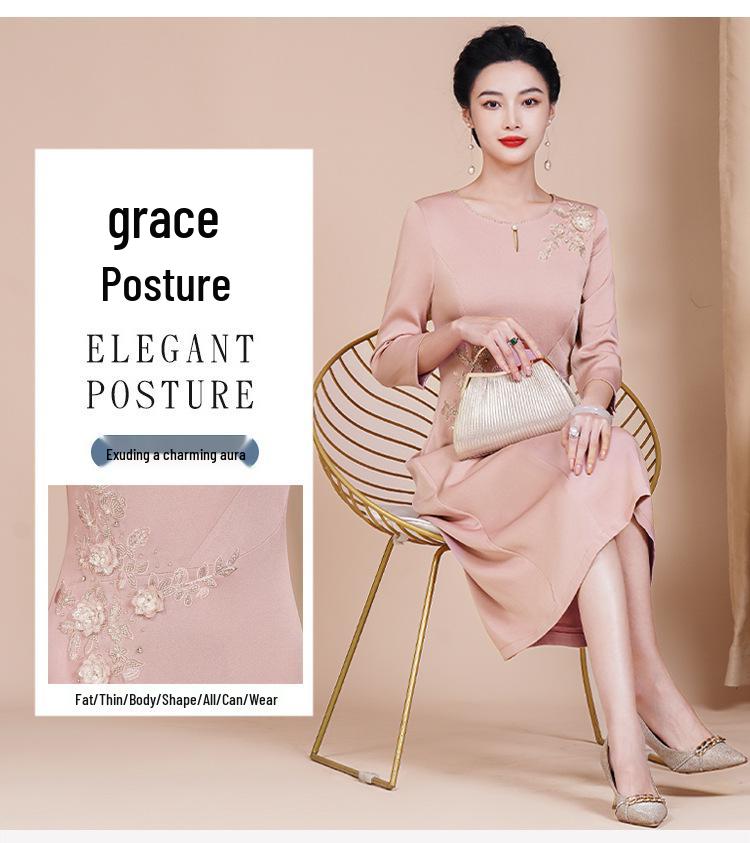 Elegant Light Pink Plus Size Autumn Banquet Gown for the Young Mother of the Groom