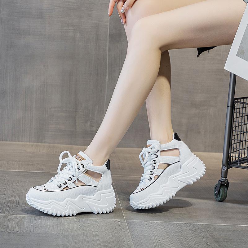 Внутри увеличение 7 см кожаные туфли Daddy женские весенние универсальные туфли на платформе Muffin Rest 33 белый 3524₽