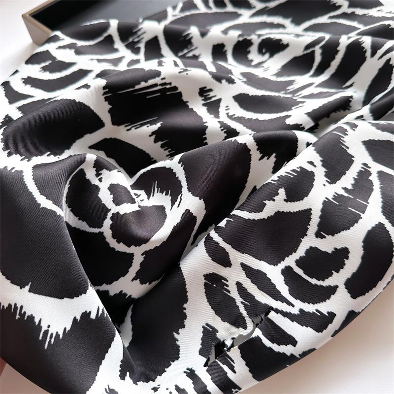 Luxury Brand New Women's Flower Printed 90cm Twill Scarves Large Square Silk Scarf Sunscreen Shawl Headscarf